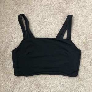 LULULEMON sports bra. Crop